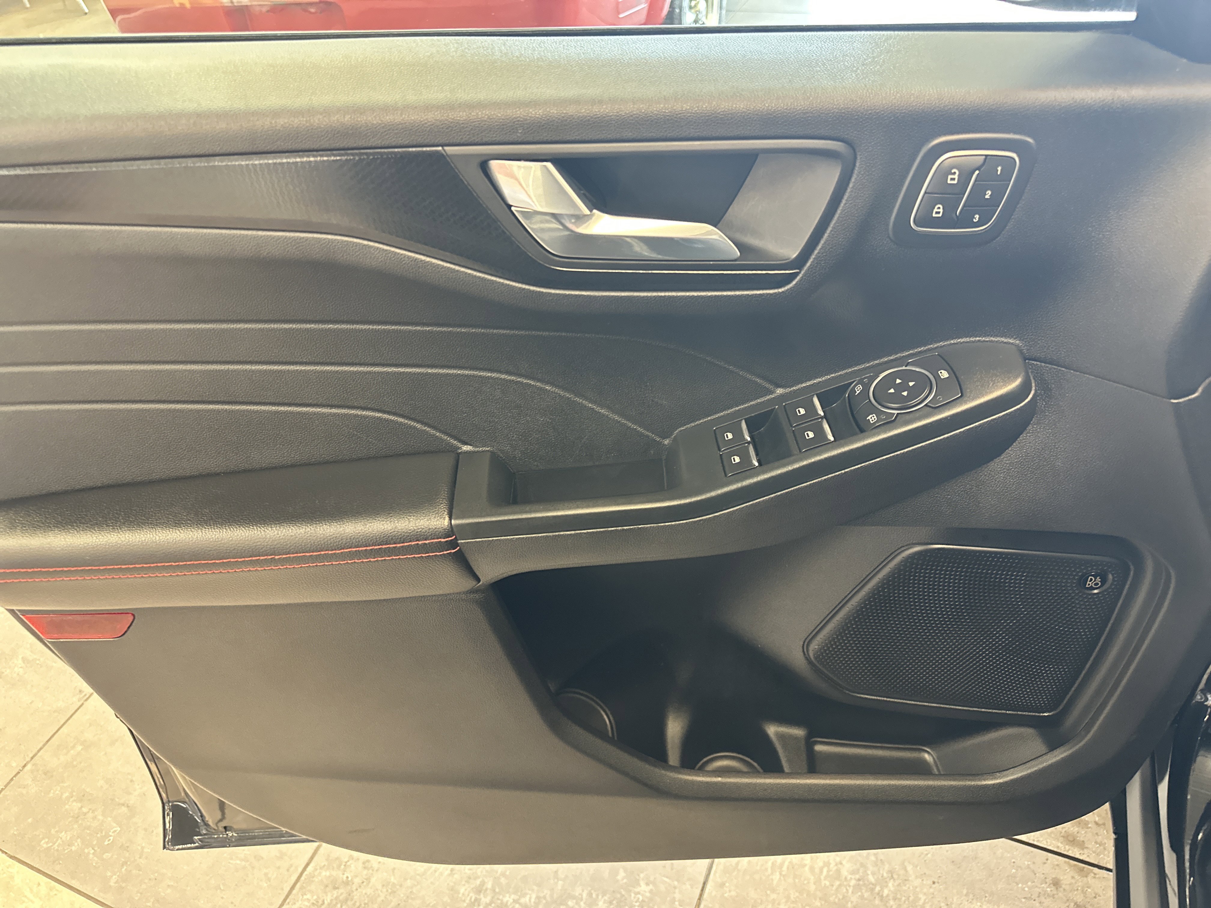 Used 2022 Ford Escape SEL w/ SEL Stealth AWD Package image 22