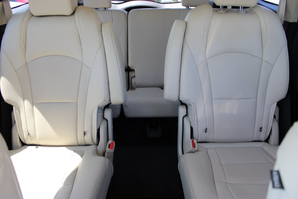 Certified 2023 Buick Enclave Essence w/ Experience Buick Package AWD/4WD image 36