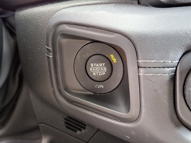 Used 2024 Jeep Wrangler Unlimited Sahara w/ Technology Group AWD/4WD image 25