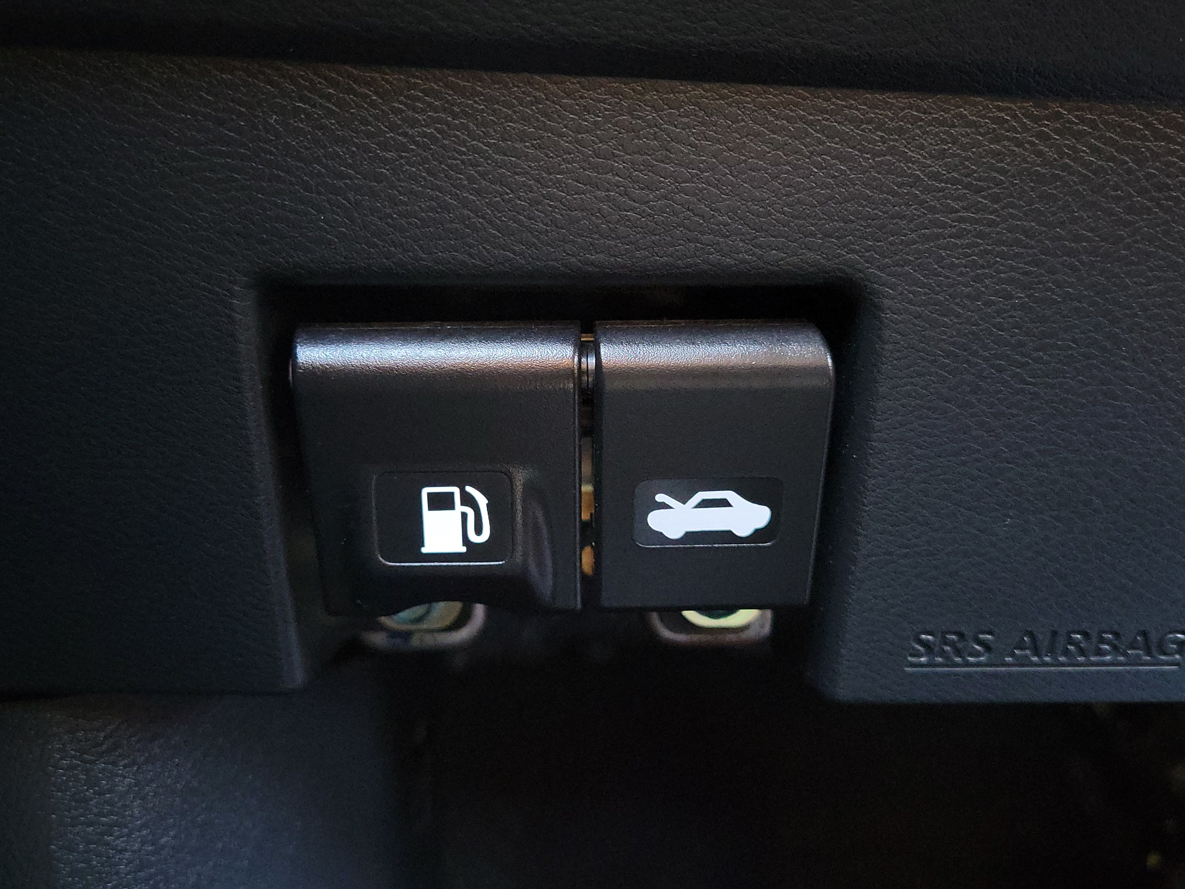 Used 2019 Nissan Kicks SV w/ Exterior Package FWD image 29
