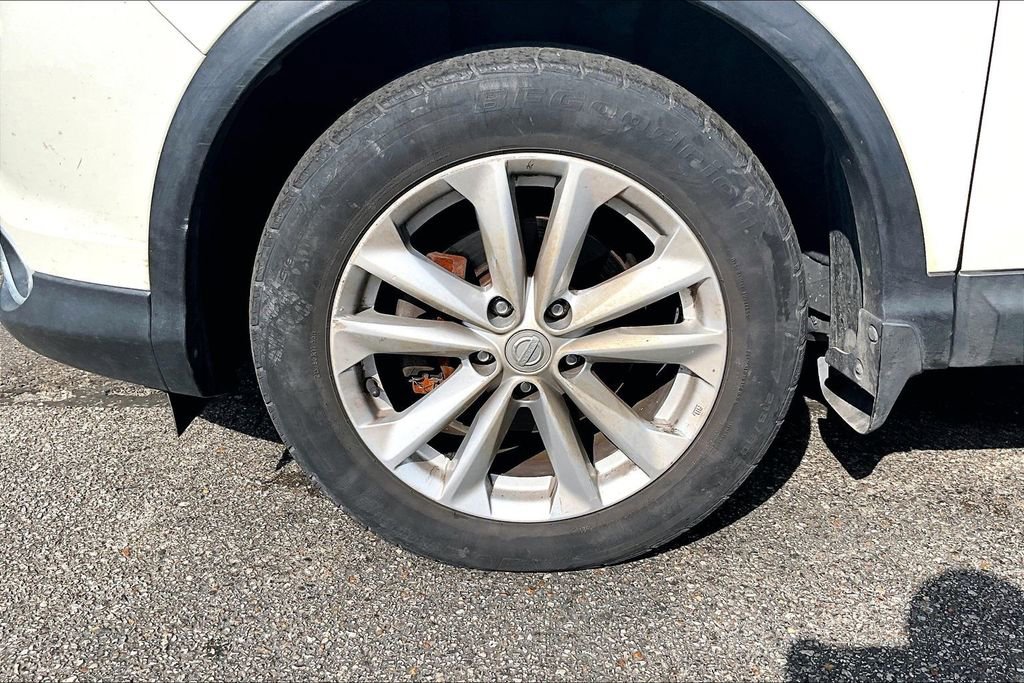 Used 2018 Nissan Rogue Sport SV w/ SV All-Weather Package AWD/4WD image 4