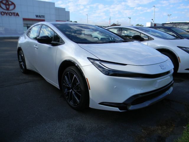 New 2026 Toyota Prius XLE FWD image 10