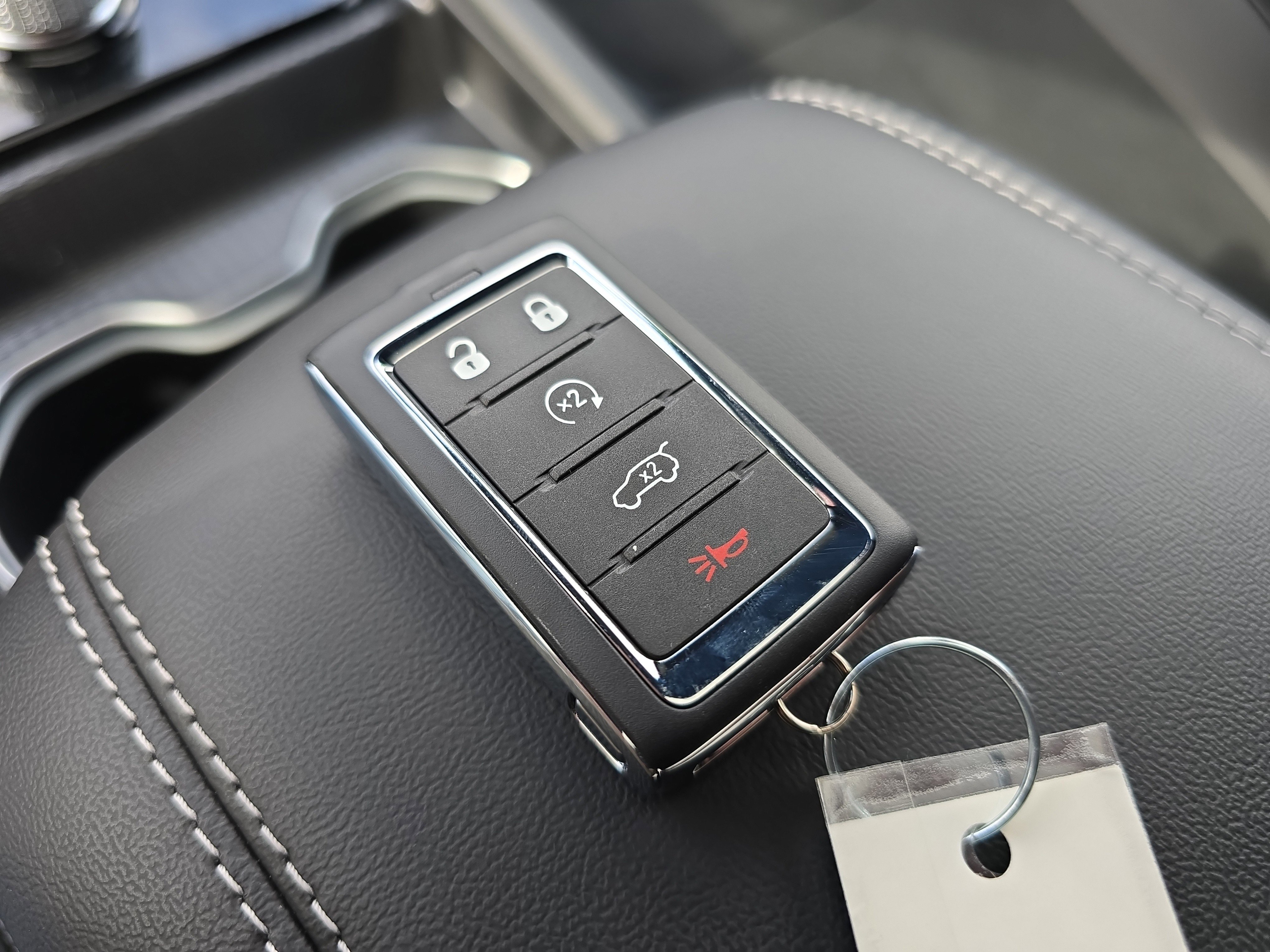 New 2025 Jeep Grand Cherokee Altitude image 29