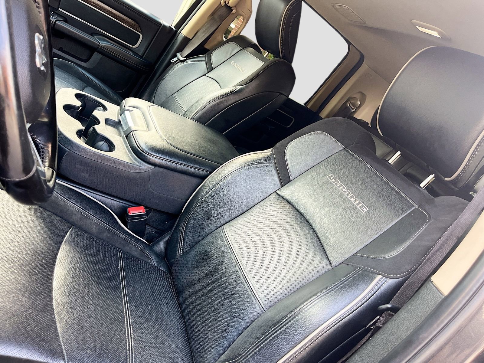 Used 2021 RAM 3500 Laramie w/ Cold Weather Group image 18