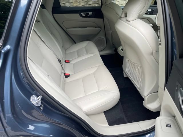 Certified 2024 Volvo XC60 B5 Plus w/ Climate Package AWD/4WD image 15