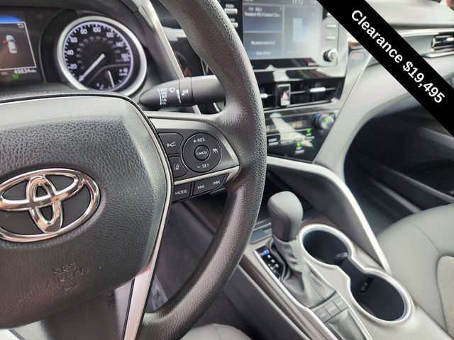 Used 2022 Toyota Camry LE image 31