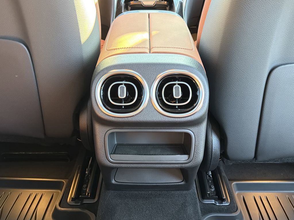 New 2026 Mercedes-Benz GLC 300 4MATIC image 23