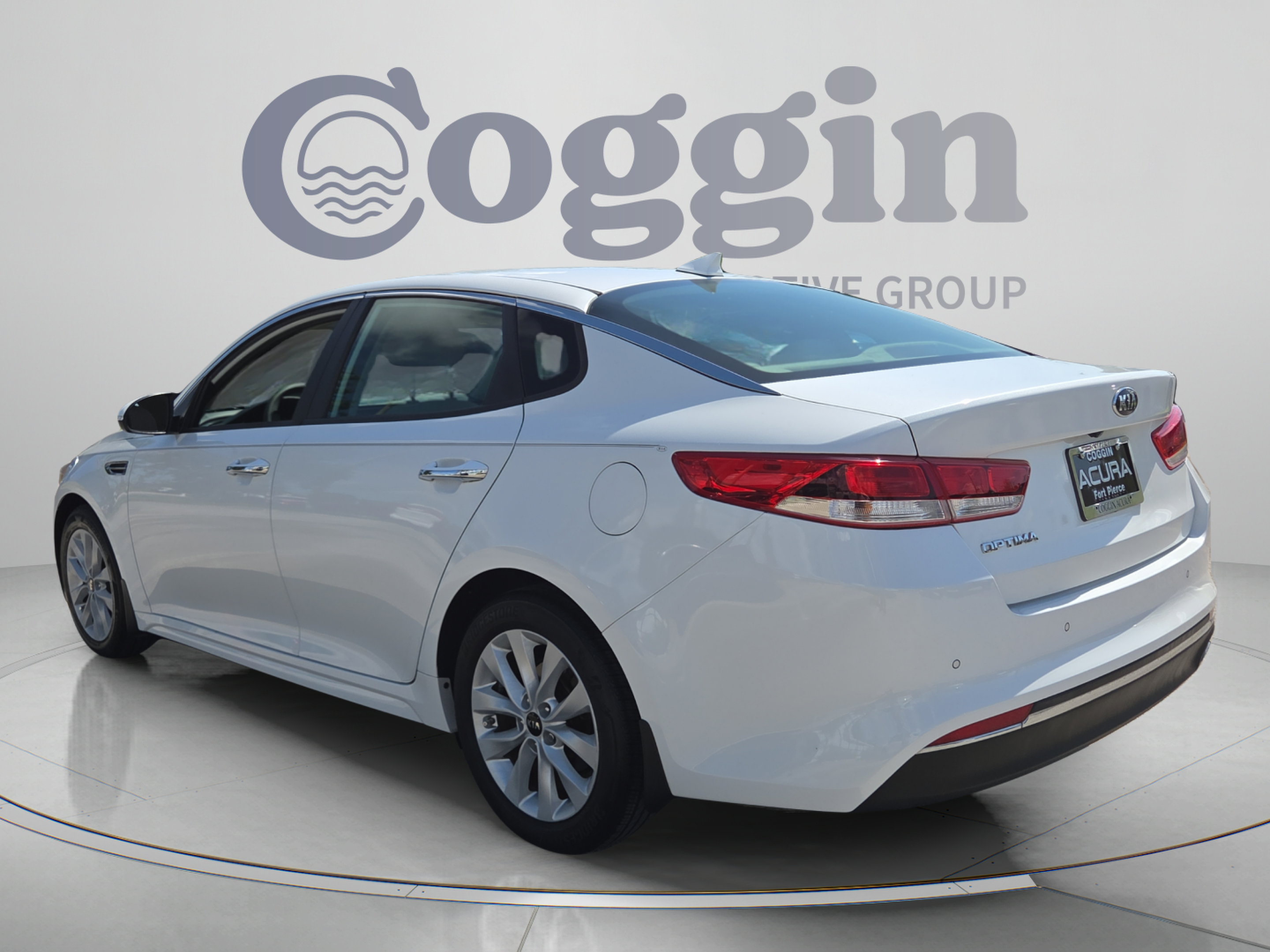 Used 2018 Kia Optima LX w/ Convenience Package FWD image 3