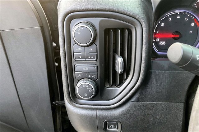 Used 2019 Chevrolet Silverado 1500 Custom image 16