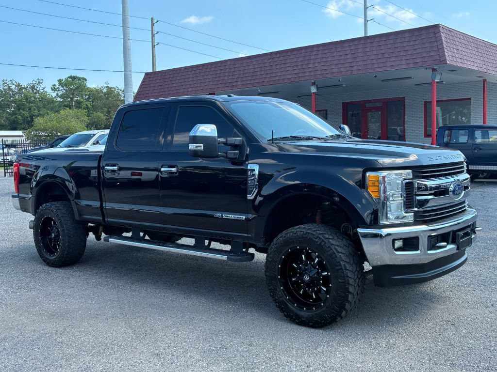 Used 2017 Ford F250 XLT w/ XLT Premium Package AWD/4WD image 7