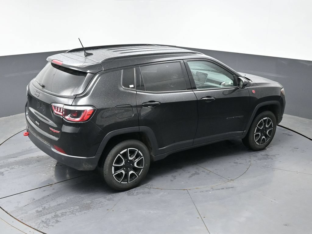 Used 2024 Jeep Compass Trailhawk AWD/4WD image 12