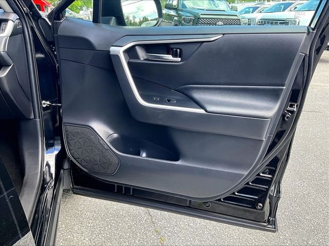 Used 2020 Toyota RAV4 XLE w/ Convenience Package AWD/4WD image 20