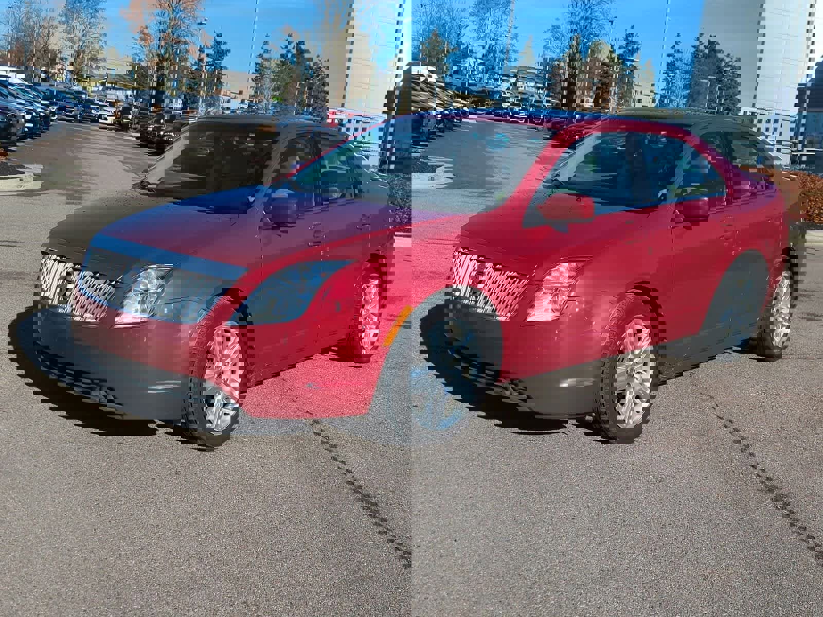 Used 2010 Mercury Milan image 4