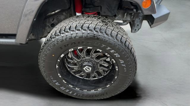 Used 2018 Jeep Wrangler Unlimited Altitude image 28