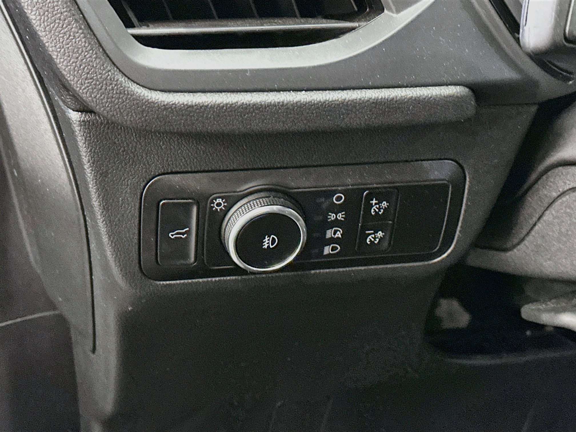 Used 2025 Ford Escape ST-Line Select AWD/4WD image 17