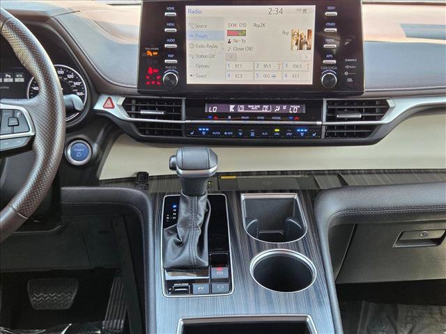 Certified 2023 Toyota Sienna Platinum FWD image 15
