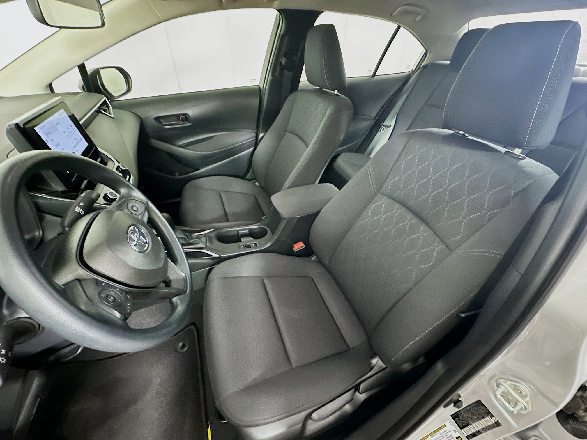 Used 2025 Toyota Corolla LE image 13