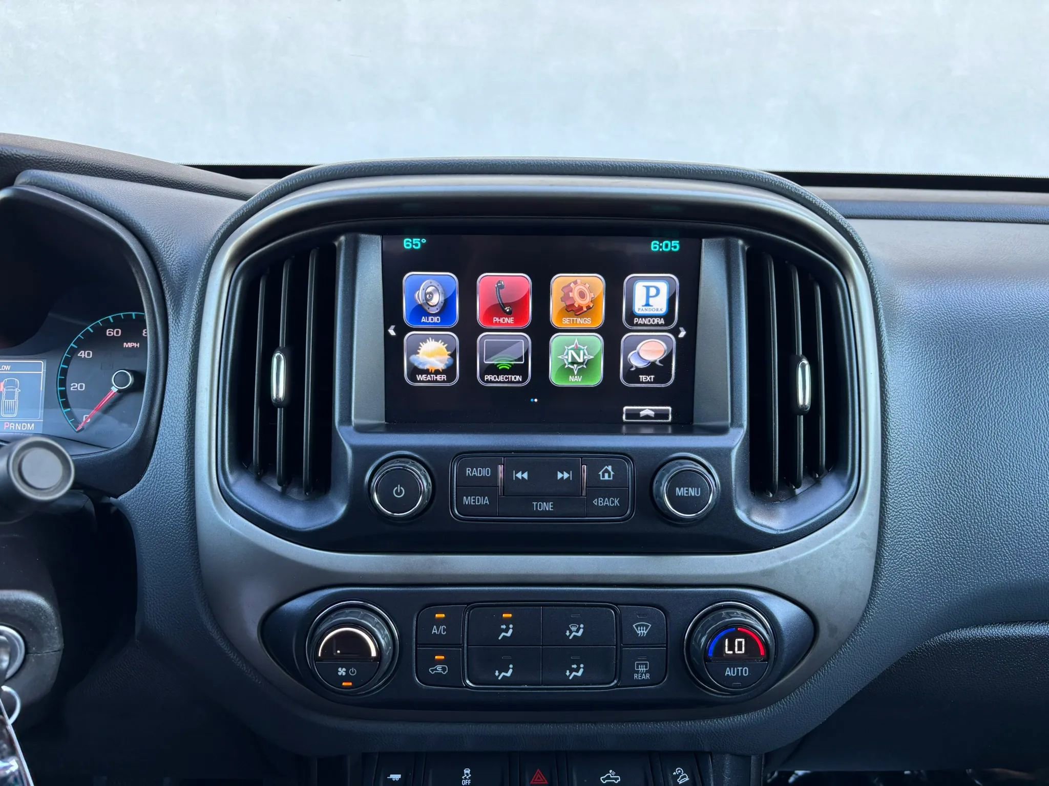 Used 2016 Chevrolet Colorado Z71 image 28