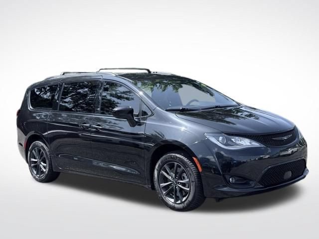 Used 2020 Chrysler Pacifica Touring-L w/ Advanced Safetytec Group AWD/4WD image 4