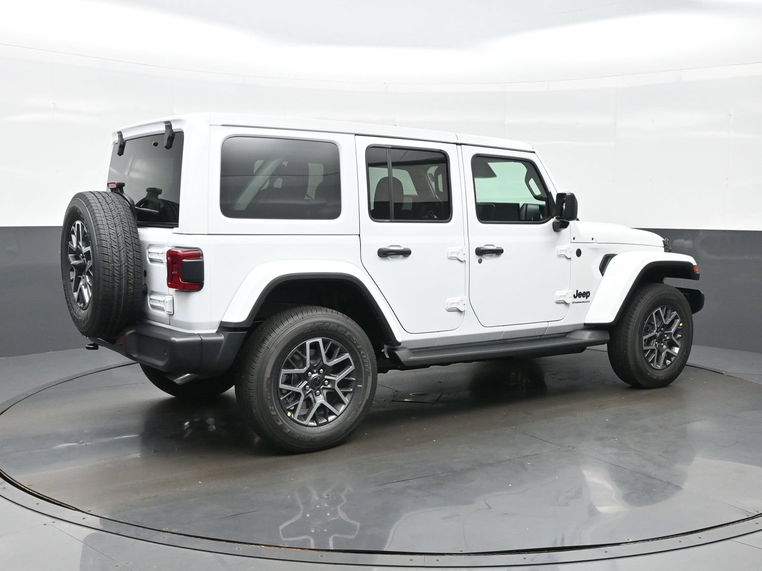 New 2026 Jeep Wrangler Unlimited Sahara AWD/4WD image 8