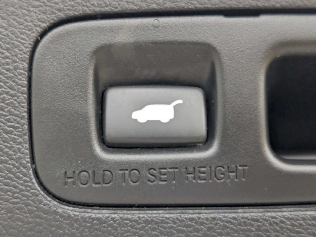Used 2020 Honda CR-V Touring image 12