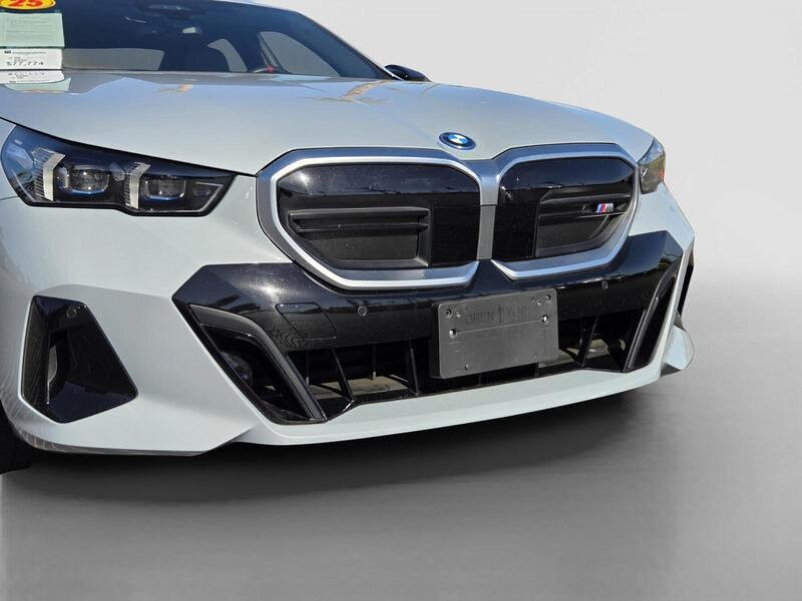 Used 2025 BMW i5 M60 w/ Premium Package AWD/4WD image 9
