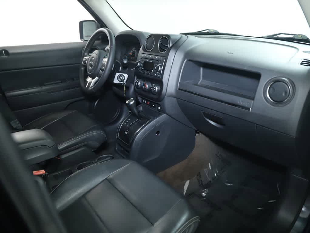 Used 2014 Jeep Patriot High Altitude FWD image 35