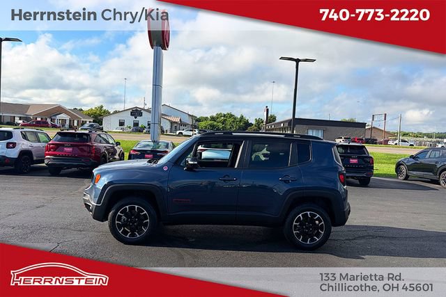 Used 2023 Jeep Renegade Trailhawk AWD/4WD image 4