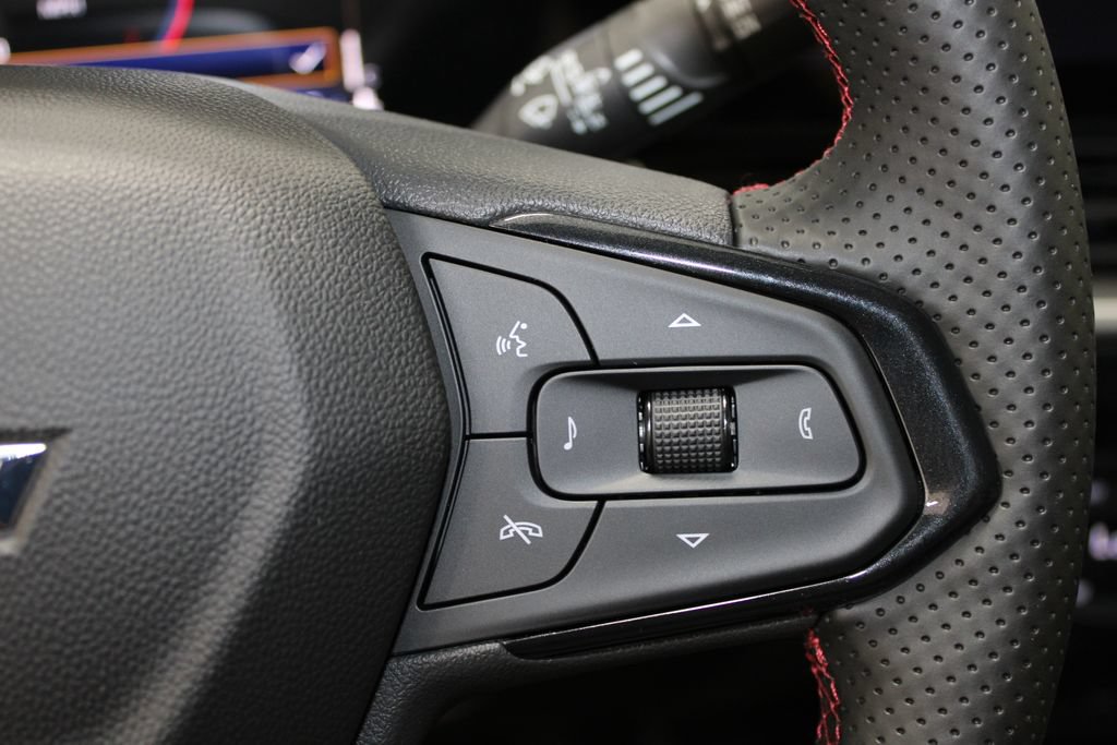 New 2026 Chevrolet Trax RS w/ Sunroof Package FWD image 33