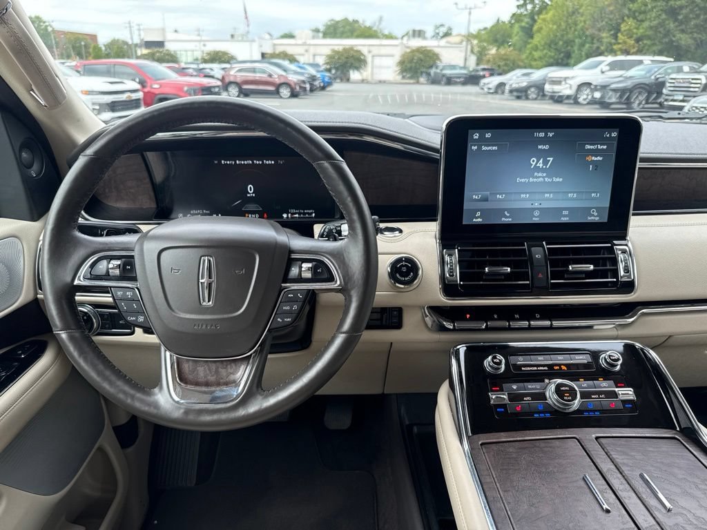 Used 2021 Lincoln Navigator Reserve w/ Luxury Package AWD/4WD image 15
