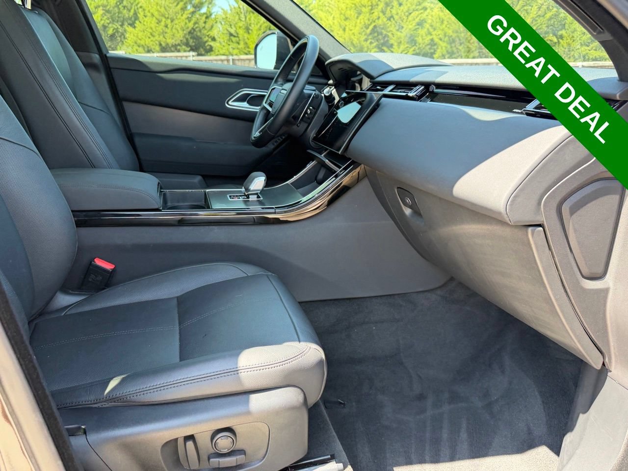 Used 2025 Land Rover Range Rover Velar Dynamic SE AWD/4WD image 40