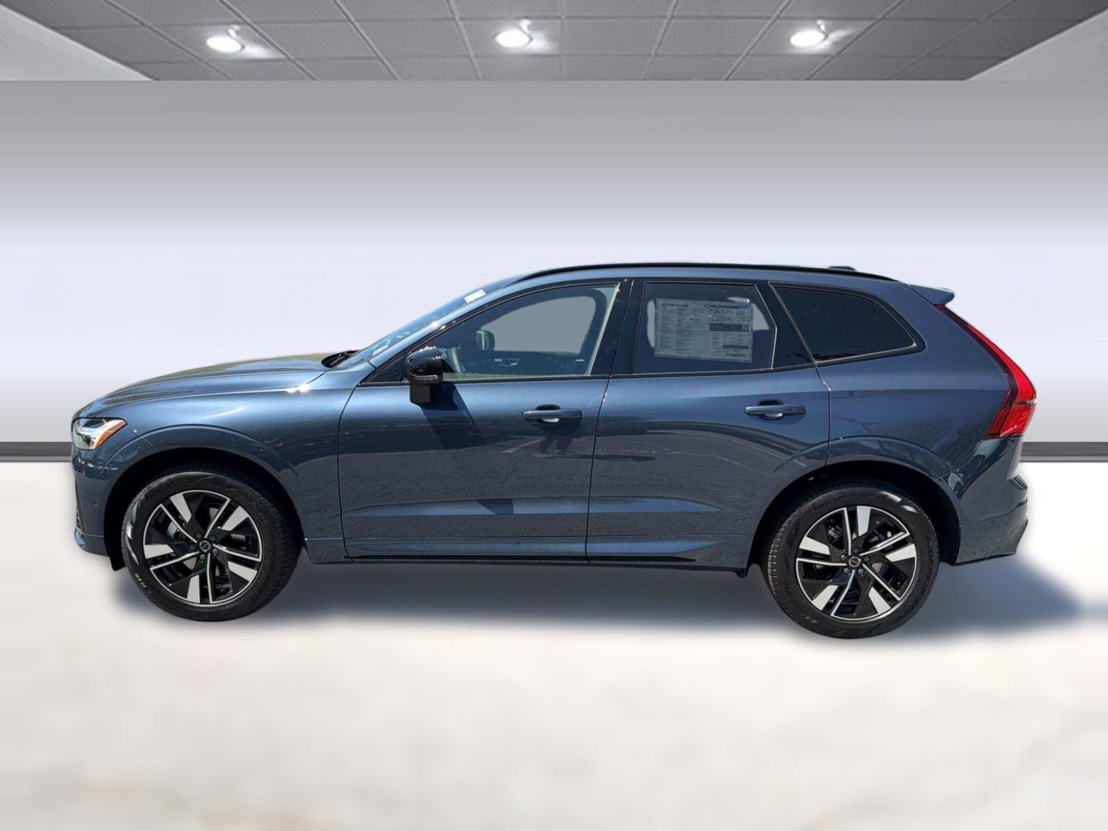 New 2026 Volvo XC60 B5 Plus w/ Climate Package AWD/4WD image 2