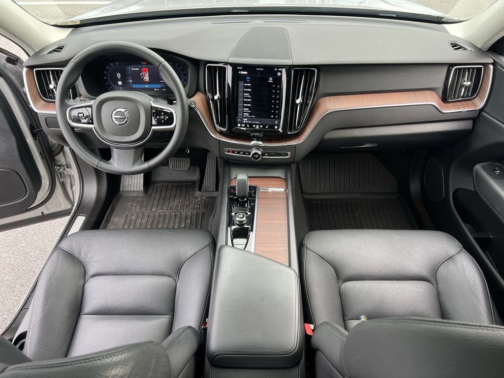 Used 2023 Volvo XC60 B5 Plus w/ Protection Package image 22
