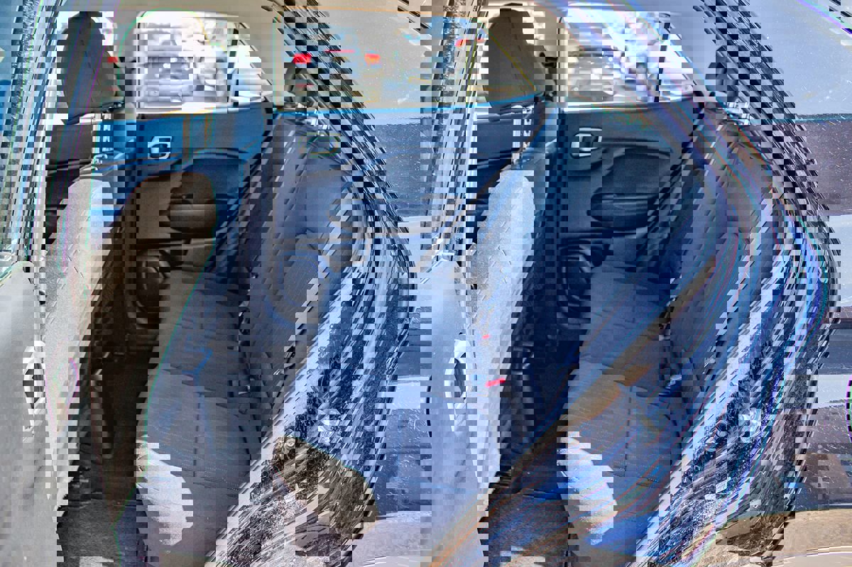 Used 2022 Hyundai Venue SE image 15