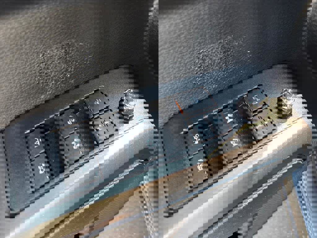 Used 2018 Toyota Tacoma TRD Off-Road image 20