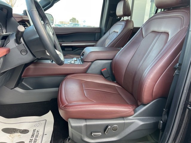 Used 2023 Ford Expedition Limited image 24