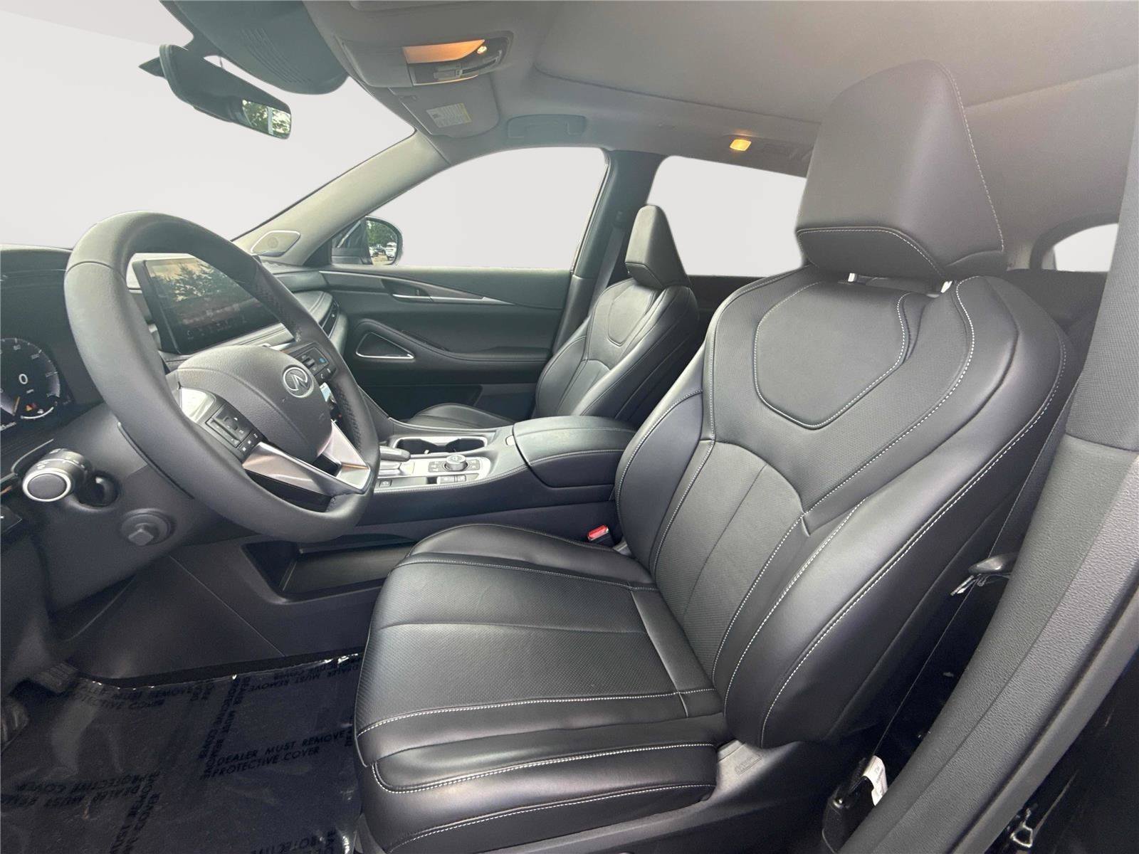 Used 2025 INFINITI QX60 Luxe w/ Cargo Package FWD image 11
