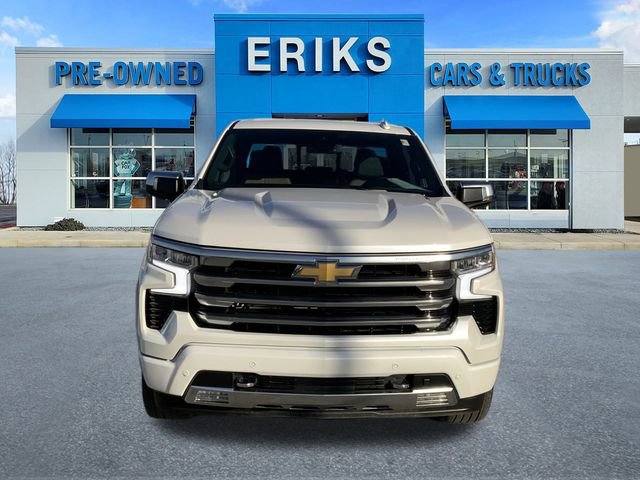 Used 2024 Chevrolet Silverado 1500 High Country image 3