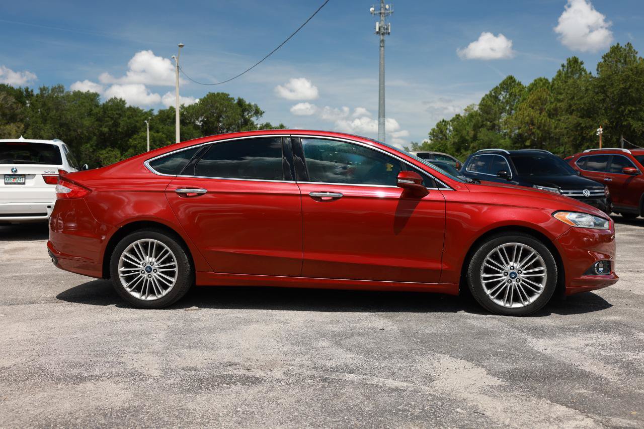 Used 2014 Ford Fusion SE w/ Equipment Group 202A FWD image 13