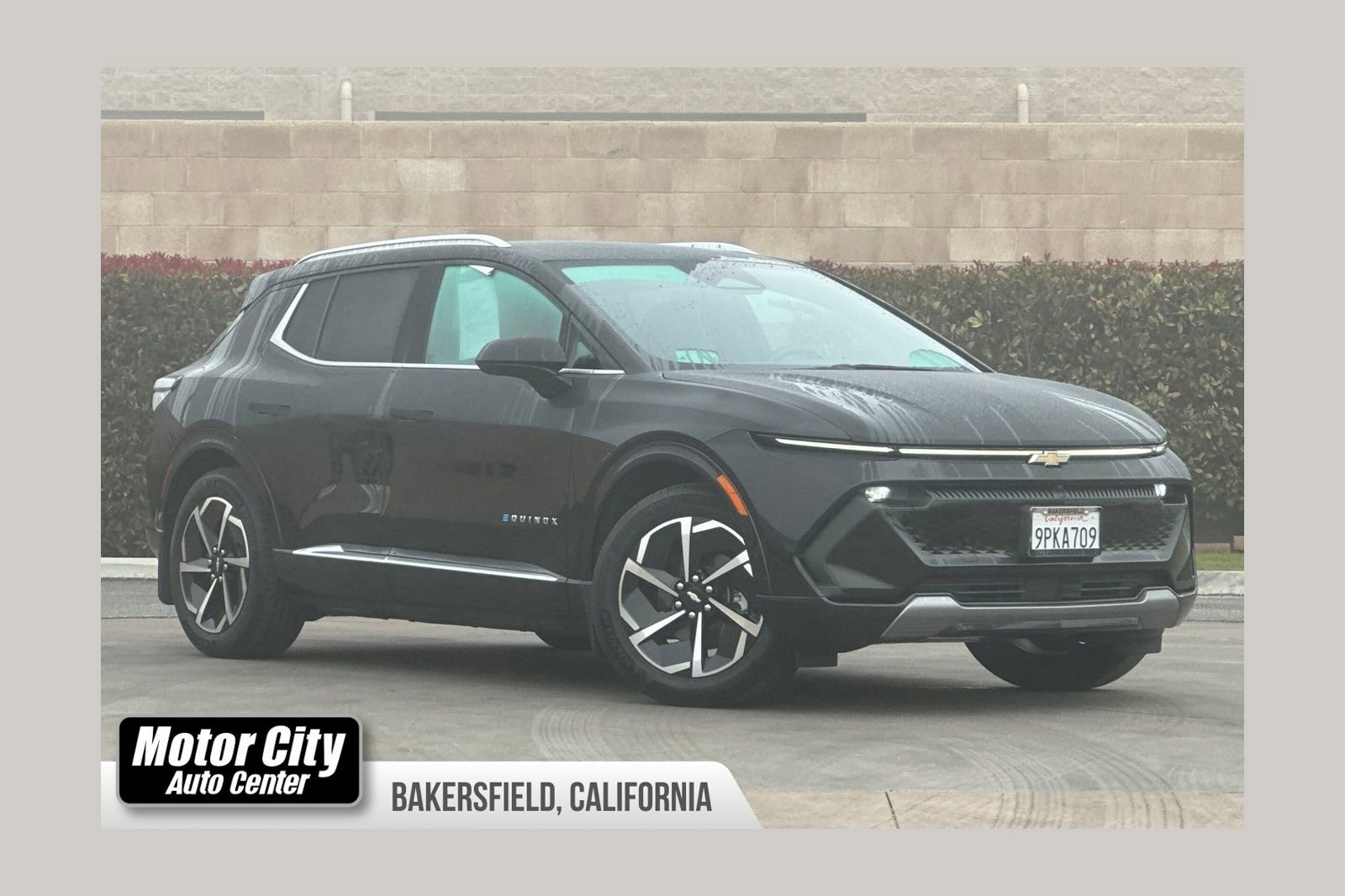 Used 2024 Chevrolet Equinox EV LT w/ LPO, Active Package image 1