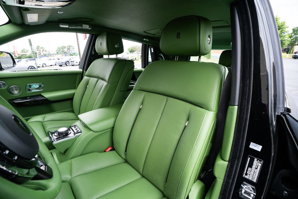 Used 2023 Rolls-Royce Phantom Sedan w/ The Phantom Package RWD image 34
