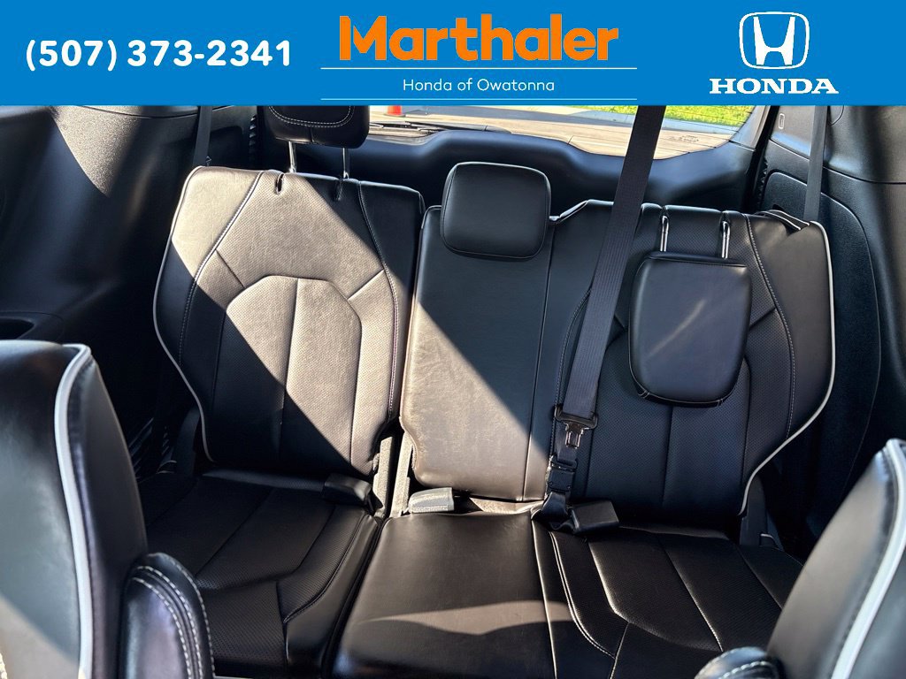 Used 2026 Chrysler Pacifica Limited FWD image 15
