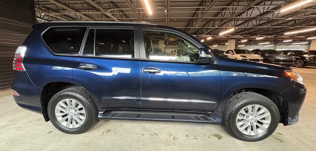 Used 2017 Lexus GX 460 Premium w/ Premium Package AWD/4WD image 9