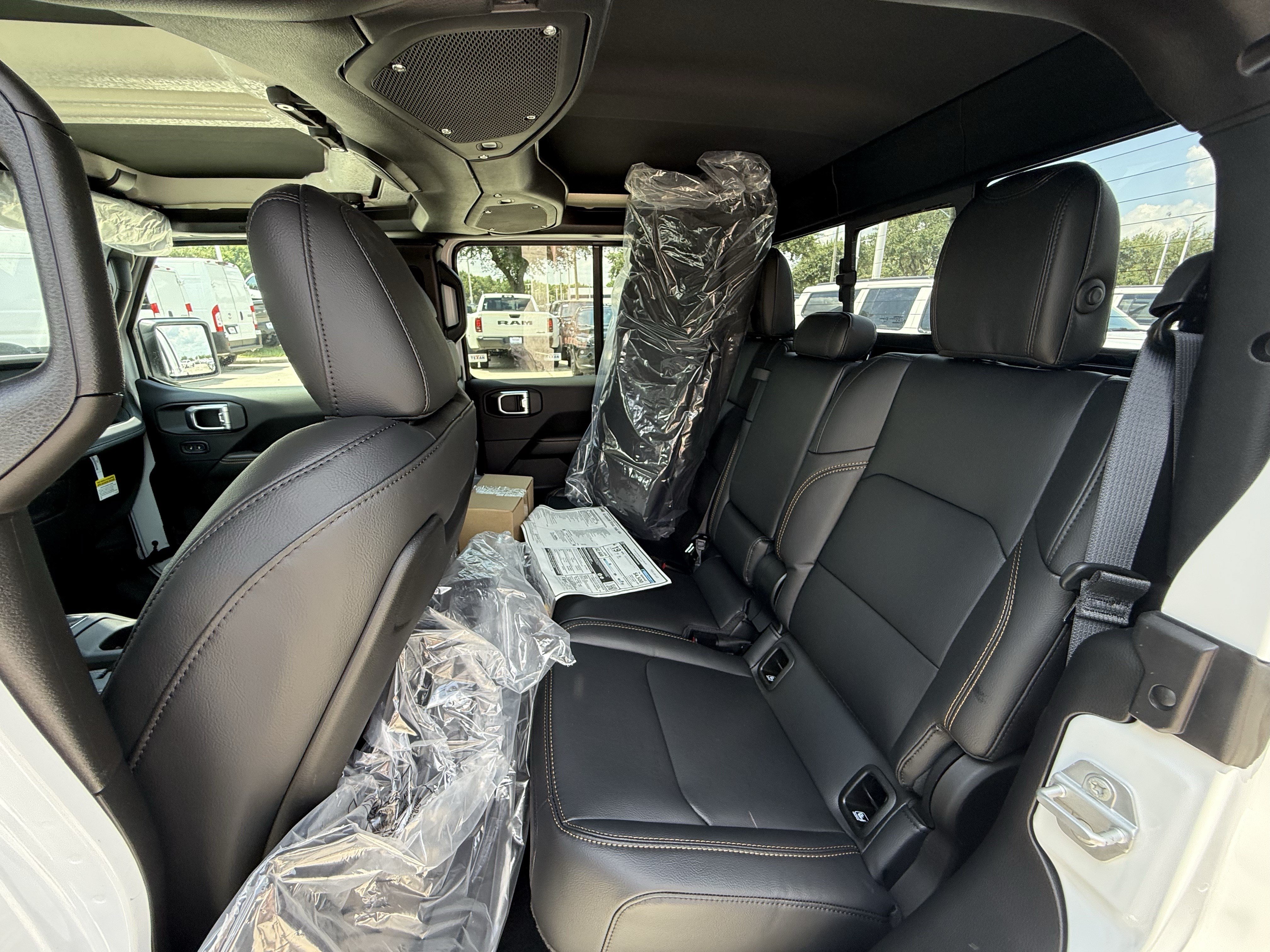 New 2026 Jeep Gladiator Mojave AWD/4WD image 16