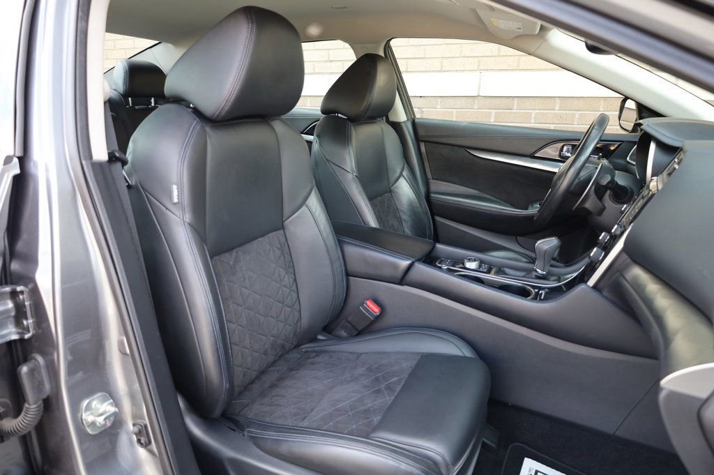 Used 2016 Nissan Maxima SR image 25