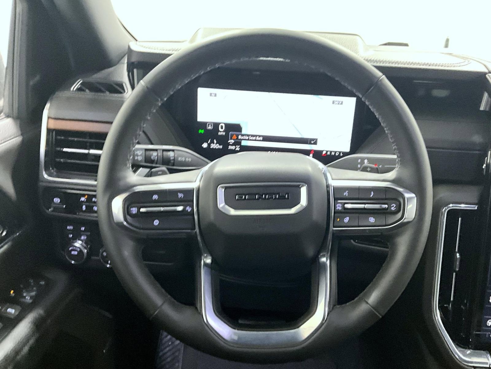 Used 2025 GMC Yukon XL Denali image 12