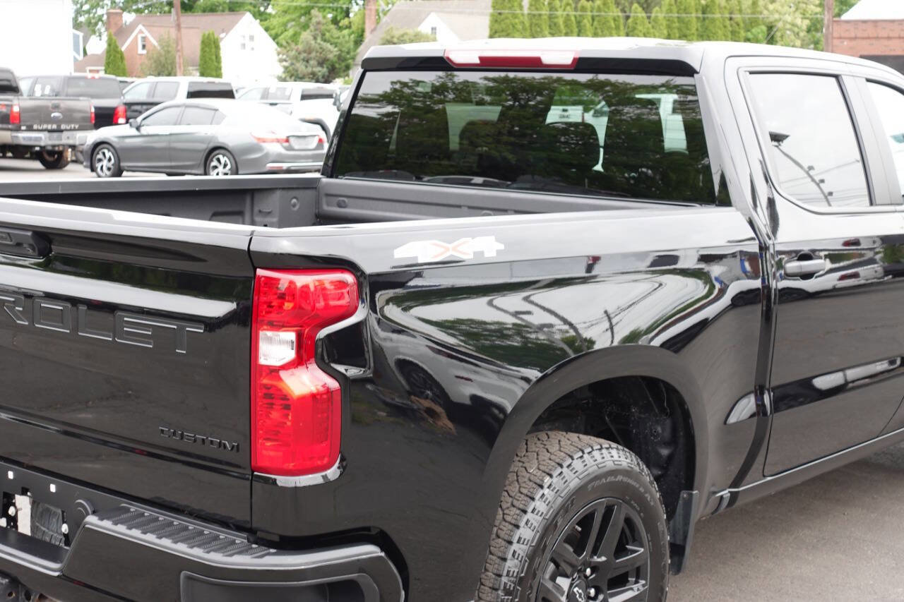 Used 2023 Chevrolet Silverado 1500 Custom w/ LPO, Dark Essentials Package AWD/4WD image 12