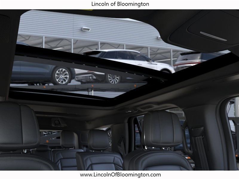 New 2026 Lincoln Navigator Reserve w/ Jet Appearance Package AWD/4WD image 23