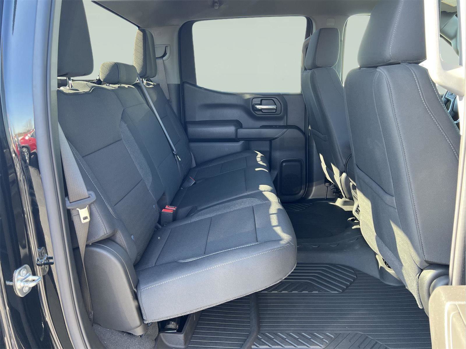 New 2026 Chevrolet Silverado 1500 Custom Trail Boss w/ LPO, Dark Essentials Package AWD/4WD image 11
