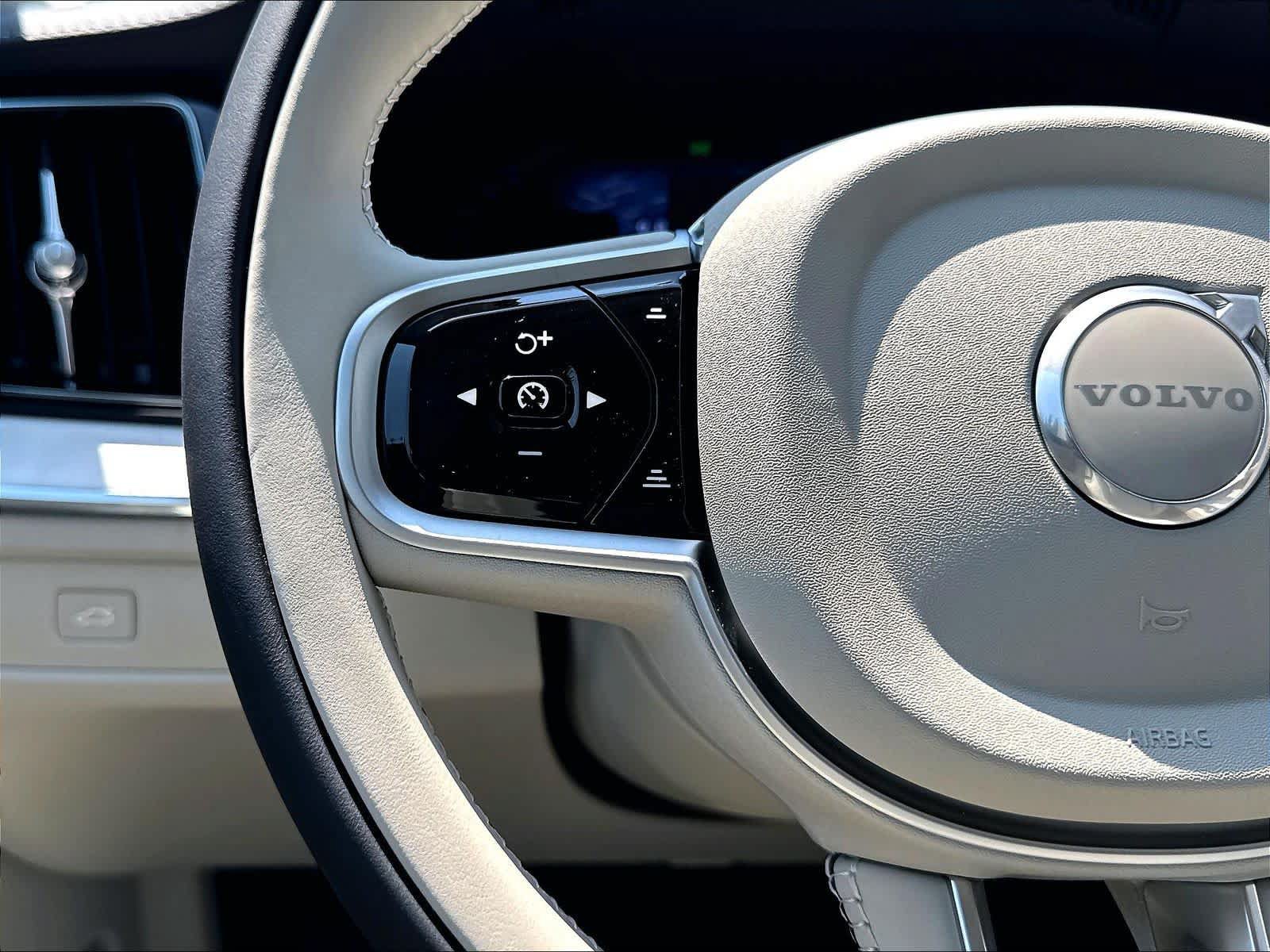 New 2026 Volvo XC60 B5 Ultra w/ Climate Package PRO AWD/4WD image 17